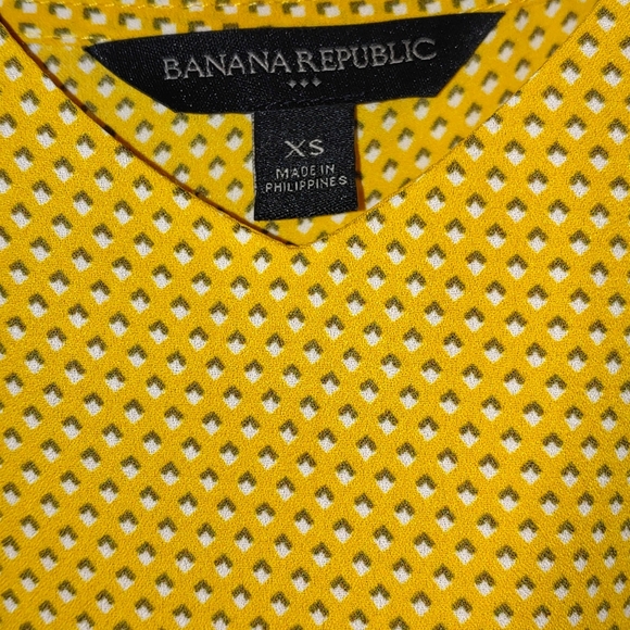 Pretty Yellow Patterned Camisole by Banana Republic Women's size XS - Picture 5 of 11